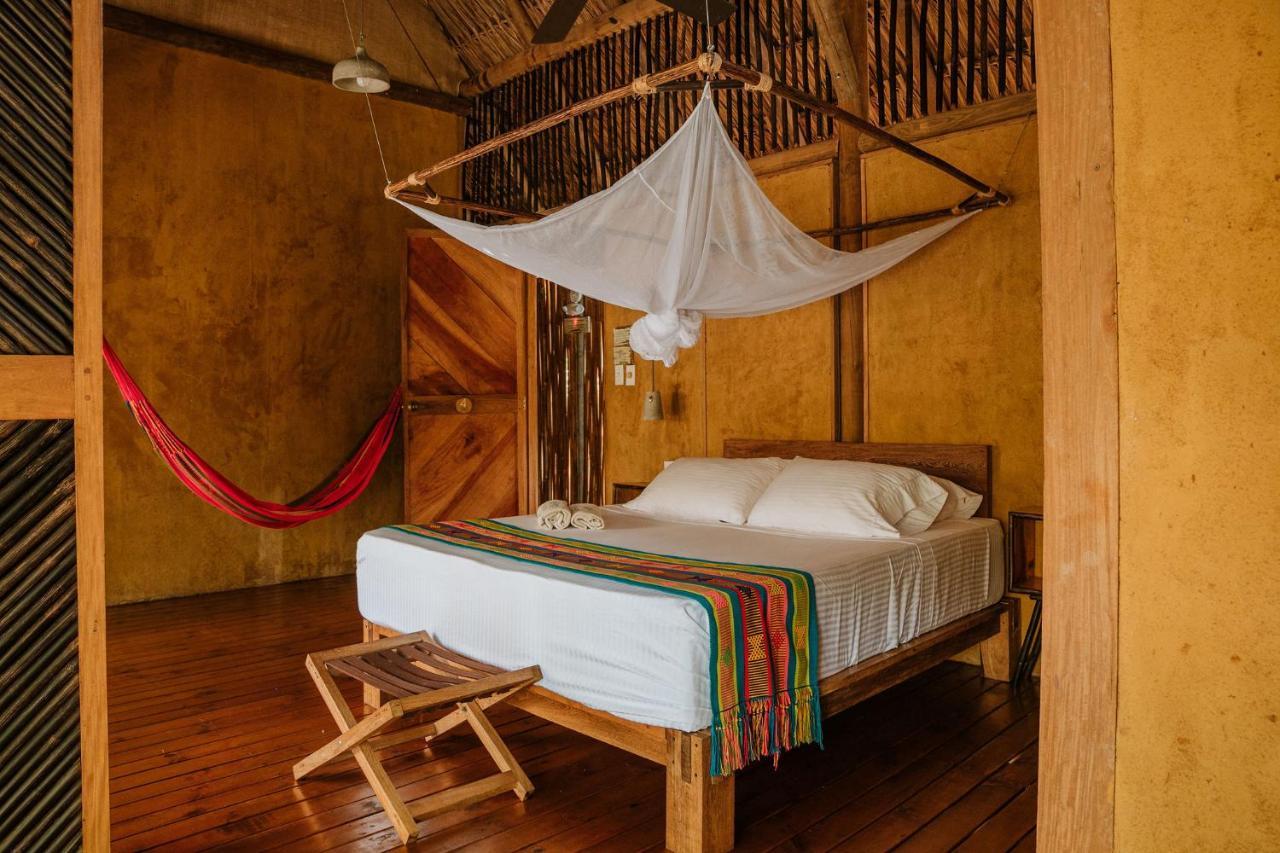 Dos Aguas Lodge Rincón エクステリア 写真