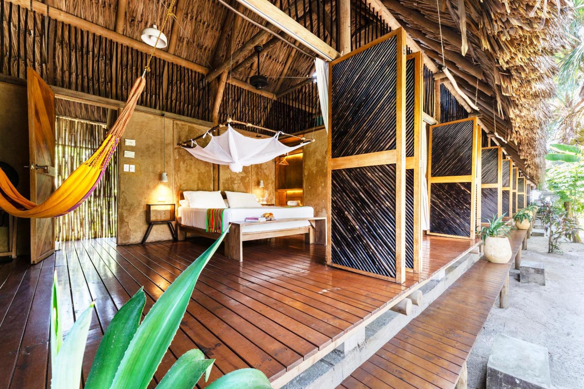 Dos Aguas Lodge Rincón エクステリア 写真